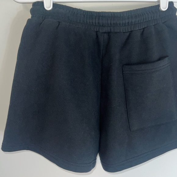 SOLD•• BO+TEE BLACK SWEAT SHORTS MEDIUM - Picture 9 of 11